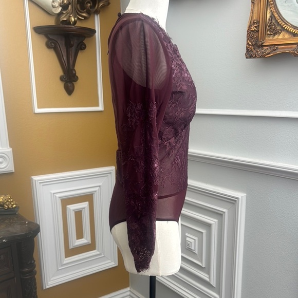 Elegant Lace Bodysuit in Deep Burgundy - Picture 7 of 16